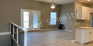 5 Bedroom Home Located in Ozark! Gallery 5