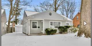 Charming 3BR House in Bay Village Gallery 1