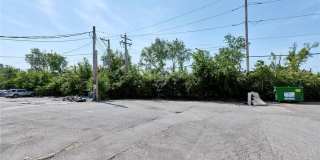 5500 Pershing Avenue Gallery 33