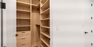 7663 Maestro Gallery 18