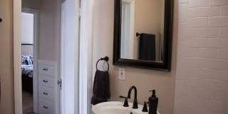 Bungalow by the Green! Executive SLC Rental Home Gallery 19