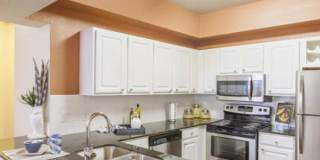 8851 La Cresada Dr Gallery 1