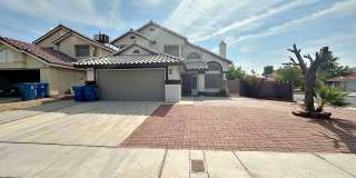 Upgraded Paradise Valley Gem! Solar Panels + No HOA Gallery 1