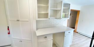 3 Bedroom House South End Neighborhood Burlington Available in September 5th! Gallery 7