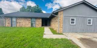3 Bed 2 Bath Home! PLUS HUGE GARAGE CONVERSION ROOM! Gallery 4