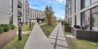 Triangle Square Gallery 7