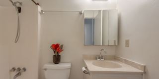 CHARMING NW 3/2 w/ Den, 2 Car Garage, Deck, Fenced Yard, & Wood Floors! $1695/month Avail NOW! Gallery 27