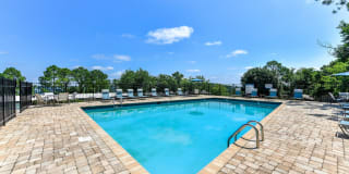The VUE at Crestwood Apartments Gallery 10