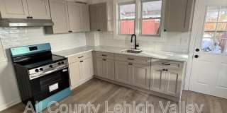 326 N Fountain St 326 N Fountain St Gallery 1