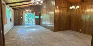 Adorable house with large deck,  yard and RV access Gallery 39