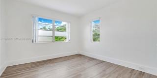 1736 Southwest 9th Street Gallery 9