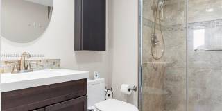 9200 W Hollybrook Lake Drive Gallery 13