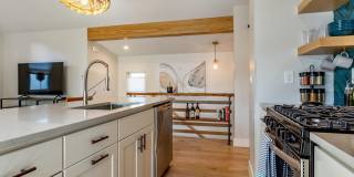 One Bedroom furnished ADU/apartment in The Highlands. Gallery 6
