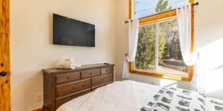 Stunning Fully Furnished 4-Bedroom Home with Amazing Views, EV Charger & Solar in Big Bear! Gallery 29