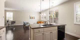 $4195.00 - Gorgeous and Ready for Move-In! Spacious 4 Br / 2.5 Ba in South Gilroy Gallery 20