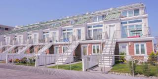 5208 Boardwalk Gallery 1