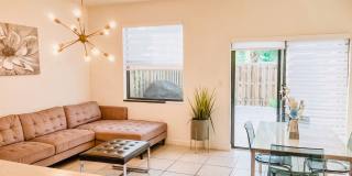 Beautiful 3 bed 2.5 bath Townhouse with Access to Amazing Amenities - Your Perfect Home Awaits! Gallery 1