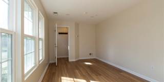 1719 St Johns Ln Gallery 3