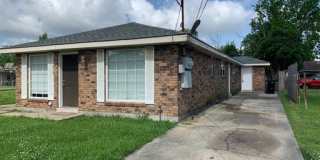 512 Chalmette Ave Gallery 1