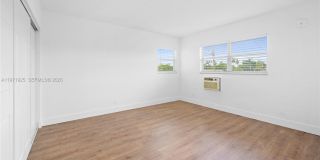 141 NE 10 AVENUE Gallery 23