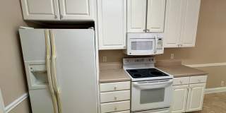 3BR 2.5BA + Bonus Executive Townhome Near MTSU, FREE Lawn Care! Gallery 11