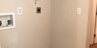 ***$500 Move-In Special*** SPACIOUS 3 BR/2 BA Rental in Mid-City with BACKYARD and DRIVEWAY (Section 8 not accepted) Gallery 12