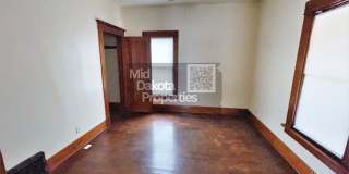 421 E 7th- 3 bedroom house Gallery 9