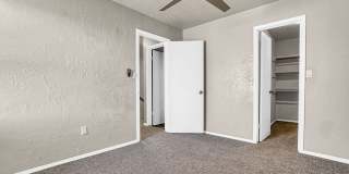 Beautiful 3 bedroom, 2.5 bath Townhome Gallery 19