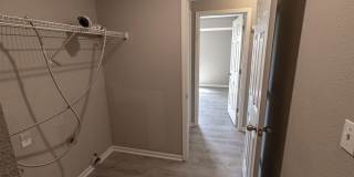 Large Duplex in Vanderveen Gallery 12