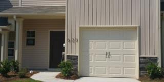 Townhome 3 Bedroom, 2.5 Bath- Sought After Location Gallery 1