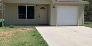 Beautiful 3/2/1 Available May 2026 Gallery 1