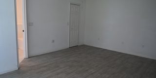 Large 4 bedroom home awaits your arrival! Gallery 16