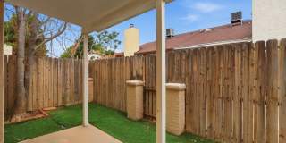 2 Bedroom Townhome with Refrigerated Air Gallery 20