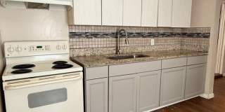 Charming 2-Bedroom Home with on Oleander Avenue – Your Perfect Auburndale Oasis! Gallery 1