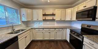 Charming & Spacious 3 Bed | 2 Bath Home | Updated w Large Yard! Gallery 9