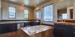 Beautiful 4 bedroom, 4.5 bathroom Home in the Varadero Community Gallery 42