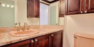 Beautiful 2bd Townhouse With Attached Garage, Private Patio, Pool/Hot Tub, & Clubhouse! Gallery 18