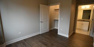 3833 N Broadway Gallery 230