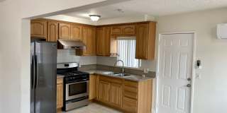 4553 Huntington Drive North Gallery 6