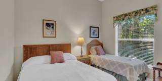 2225 Seaside Street Gallery 21