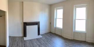 Modern 2 bed/1 bath apartment right off trendy Cherokee Street! Gallery 1