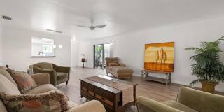 WELCOME TO THIS BEAUTIFULLY UPDATED 2 BEDROOM, 2 BATHROOM VILLA LOCATED IN THE DESIRABLE CENTER GATE COMMUNITY OF SARASOTA! Gallery 10