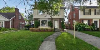 $1450 3 bedroom 2 bath Gallery 1