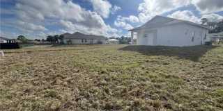 Brand new 2/1 -LARGE BACK YARD- LEHIGH ACRES Gallery 11