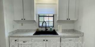 1227 S College Ave Gallery 12