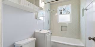 1 Month's Free Rent - 5 Bedroom Home Between 12 South and Oak Hill Gallery 24