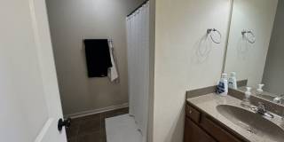 Large 3-Bedroom, 3.5-Bathroom Townhome Gallery 11