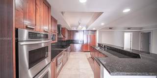 20201 E Country Club Dr Gallery 7