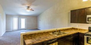 2 Bedroom, 2 Bathroom duplex with garage Gallery 37