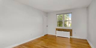 3201 COMMONWEALTH Avenue Gallery 5